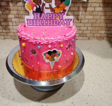 customized birthday cakes